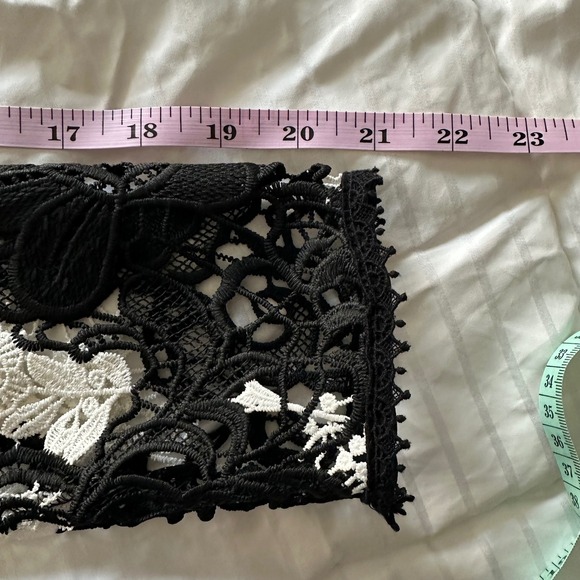 Alexis Sheena Black & White Floral Guipure Lace Tiered Mini Dress M - Picture 12 of 14